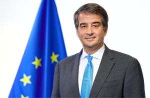 The position expressed by Raffaele Fitto fits perfectly into the logic of making the use of European money more flexible, the European official insisting on "the significant role that cohesion policy is called to play in addressing the current energy crisis and its impact on economic, social and territorial cohesion". (Photo source: https://romania.representation.ec.europa.eu/)